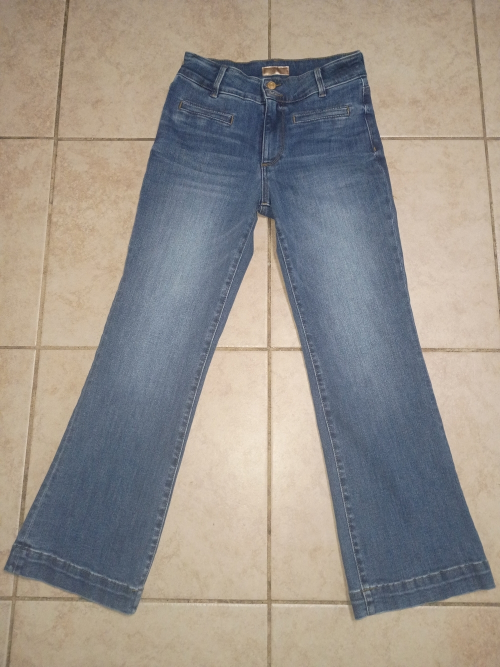 Classic Women's Blue Jeans - Mid Wash